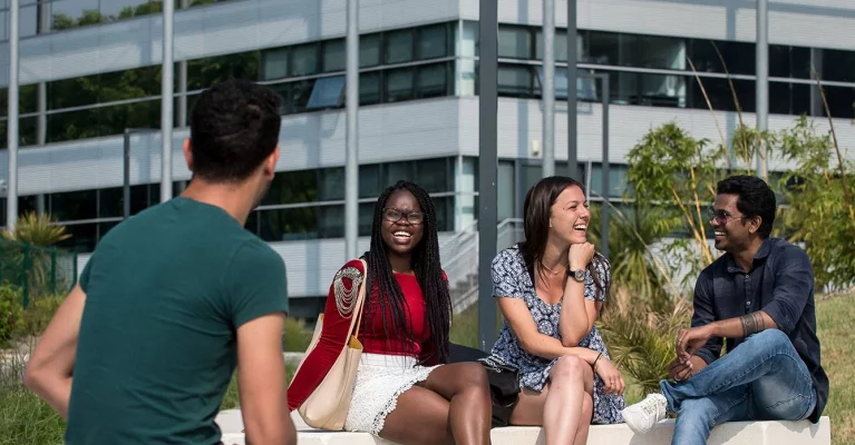 An International School of Management in France